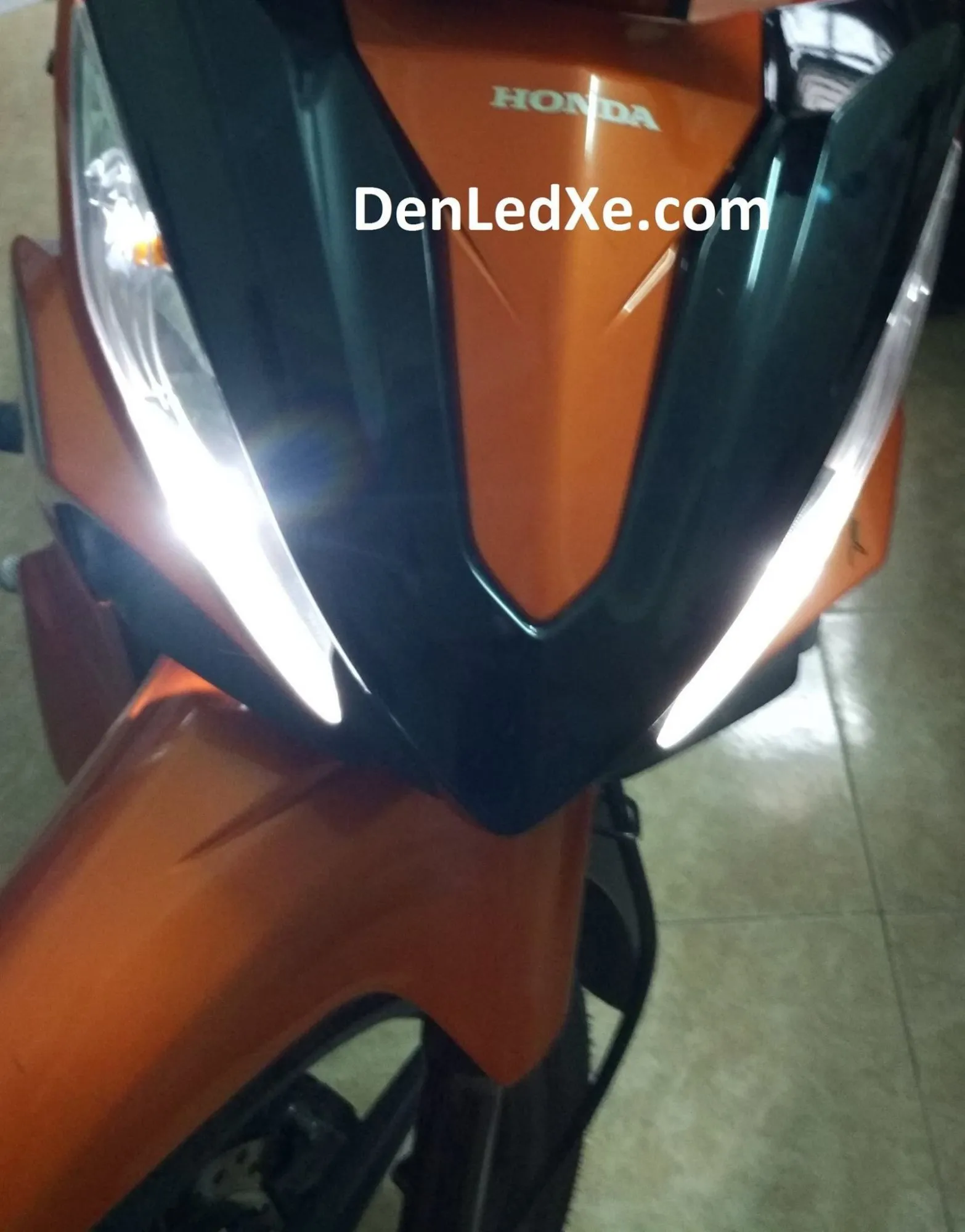 Tổng quan về dự án độ đèn xe Wave Alpha, cho thấy sự khác biệt rõ rệt về phong cách và chất lượng ánh sáng