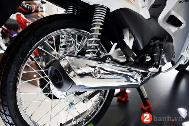 Ống xả Wave Alpha 2025 được vuốt cao sắc nét, đáp ứng tiêu chuẩn EURO3