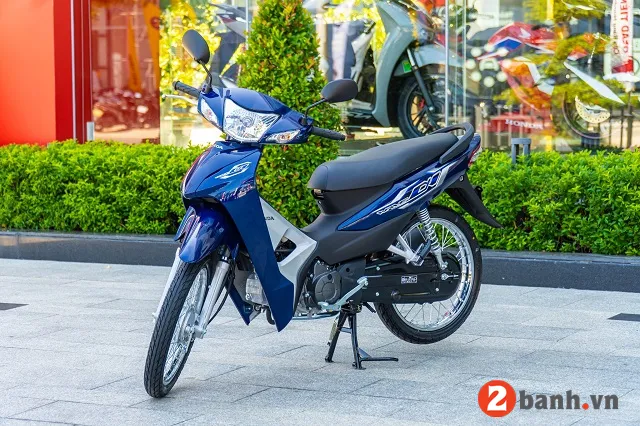 Đo đạc chiều cao yên xe Wave Alpha 770mm phù hợp với người có vóc dáng trung bình