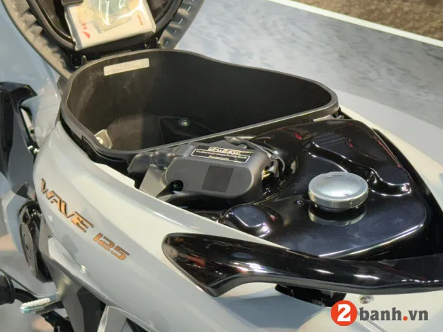 Dung tích hộc chứa đồ U-Box 17 lít của Honda Wave 125i Thái Lan