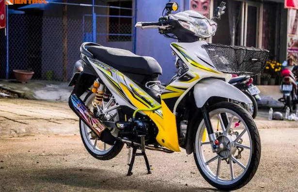 Honda Wave S110 độ kiểng với dàn áo mới và các chi tiết carbon