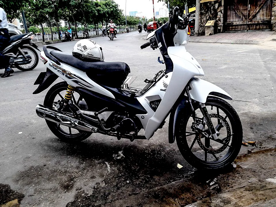 Wave Alpha trắng độ đẹp với phong cách Street Cub