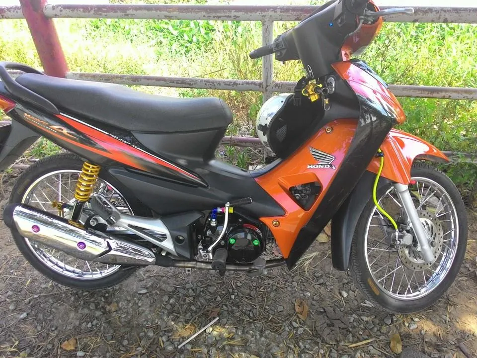 Wave Alpha cam độ mâm 5 cây, phuộc dầu và đĩa phanh