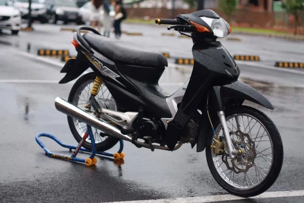 Wave Alpha đen độ dàn chân và phụ kiện titan