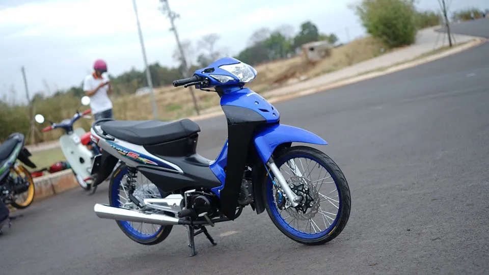 Mẫu xe Wave độ màu xanh dương (blue), độ kiểng full option