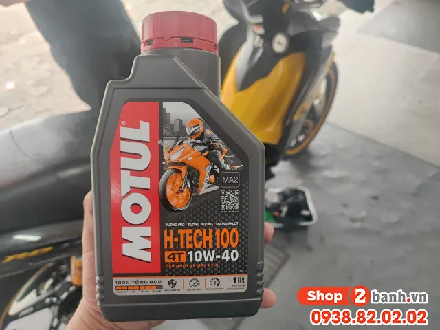 Chai dầu nhớt Motul H-Tech 100 4T 10W40, dầu tổng hợp nổi tiếng từ Motul