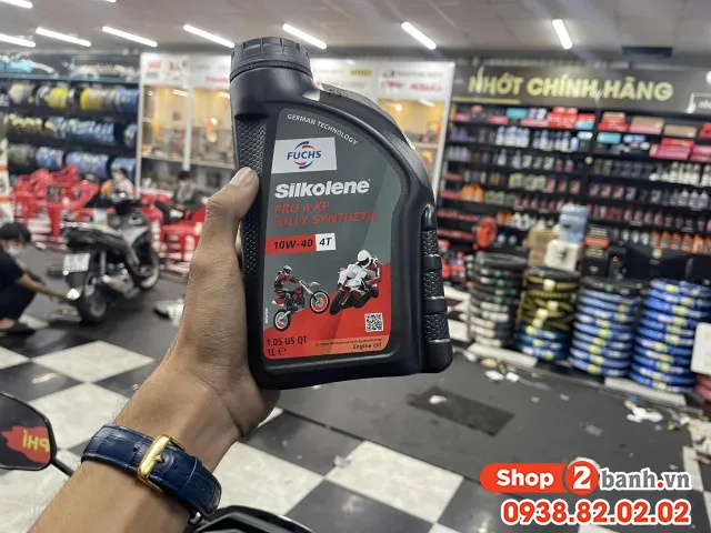 Chai dầu nhớt Fuchs Silkolene Pro 4 10W40 XP, một sản phẩm dầu tổng hợp 100%