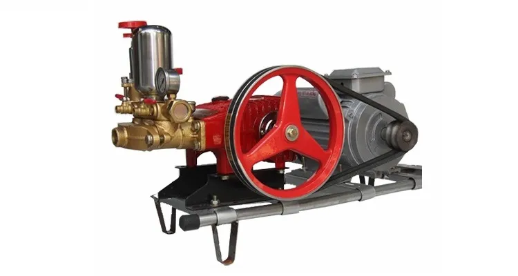 Kiểm tra các chi tiết kỹ thuật và tình trạng tổng thể của xe máy mới tại đại lý trước khi quyết định mua.