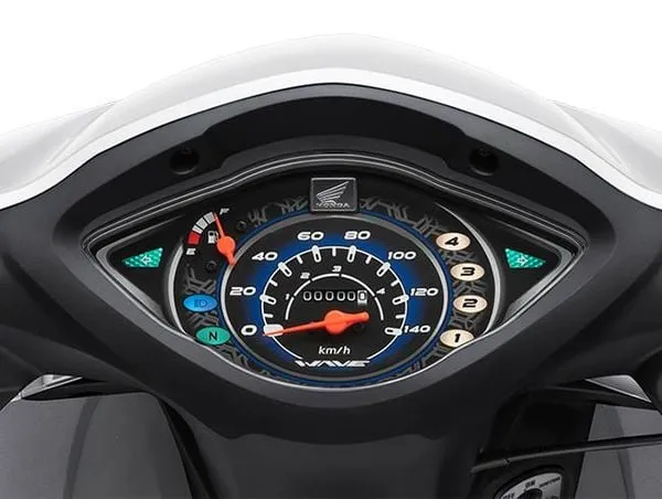 Mặt nạ và yếm xe Wave Alpha được thiết kế liền khối, mang lại sự thon gọn