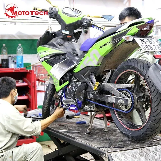 Vệ sinh chi tiết hệ thống côn và lọc gió trên xe Yamaha Exciter trong quá trình bảo dưỡng định kỳ