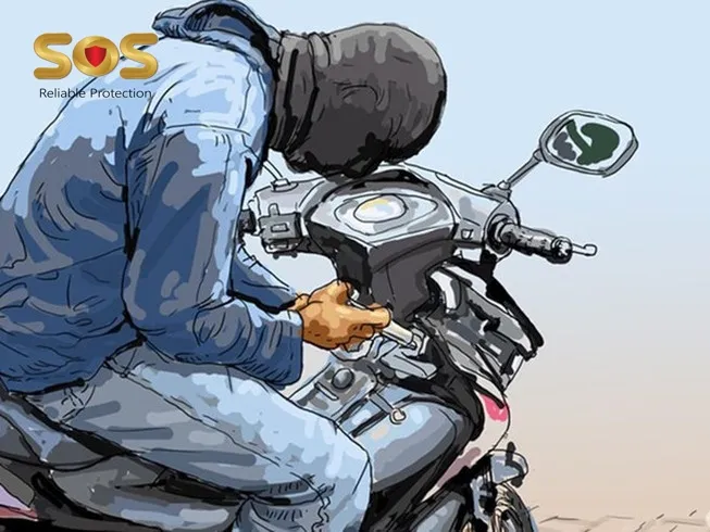 Thói quen khóa cổ xe và sử dụng khóa vật lý là cách bảo vệ xe máy khỏi trộm hiệu quả