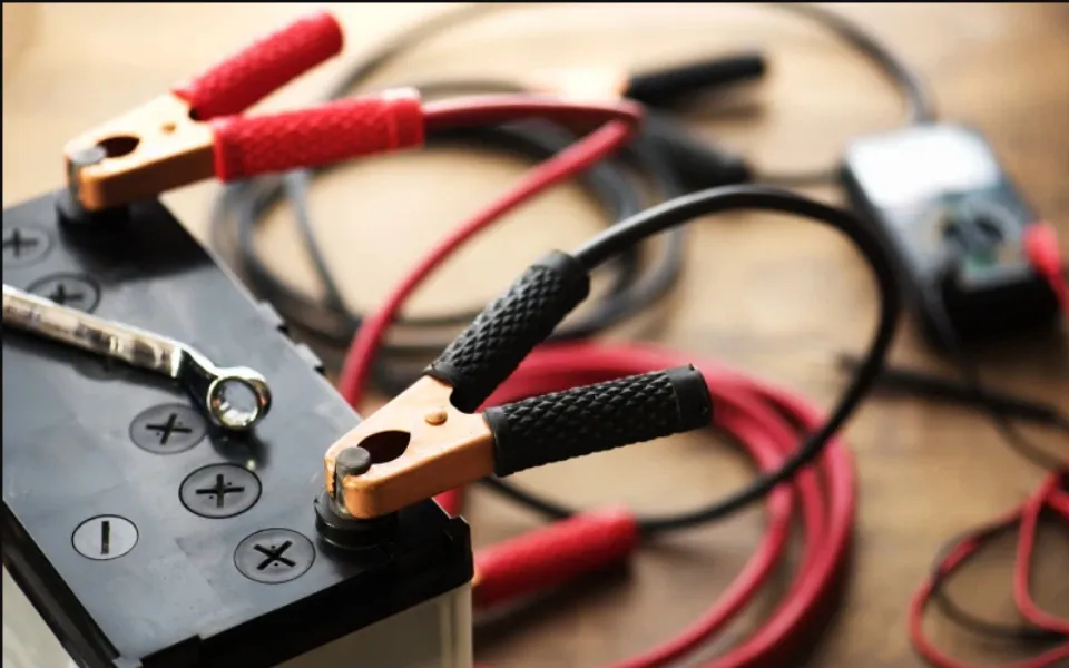 hướng dẫn sử dụng bộ sạc ắc quy tự động để khôi phục điện áp bình xe máy