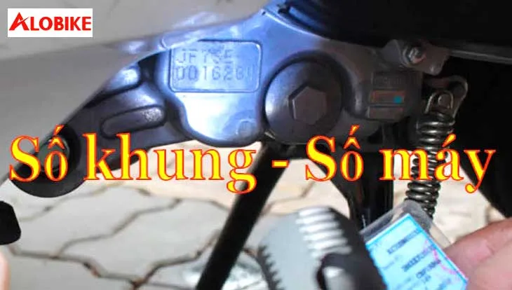 Số khung số máy cần được vệ sinh sạch sẽ trước khi thực hiện thao tác cà số.