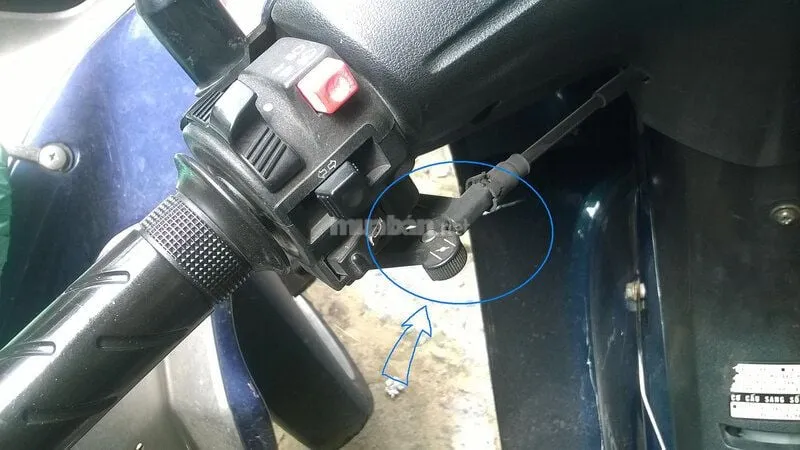 Hướng dẫn chi tiết cách chỉnh cần gạt gió xe máy (le gió) chính xác cho xe 50cc