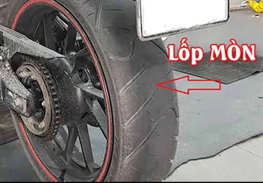 Lưu ý an toàn và kinh nghiệm chuyên môn khi thực hiện lắp lốp xe máy