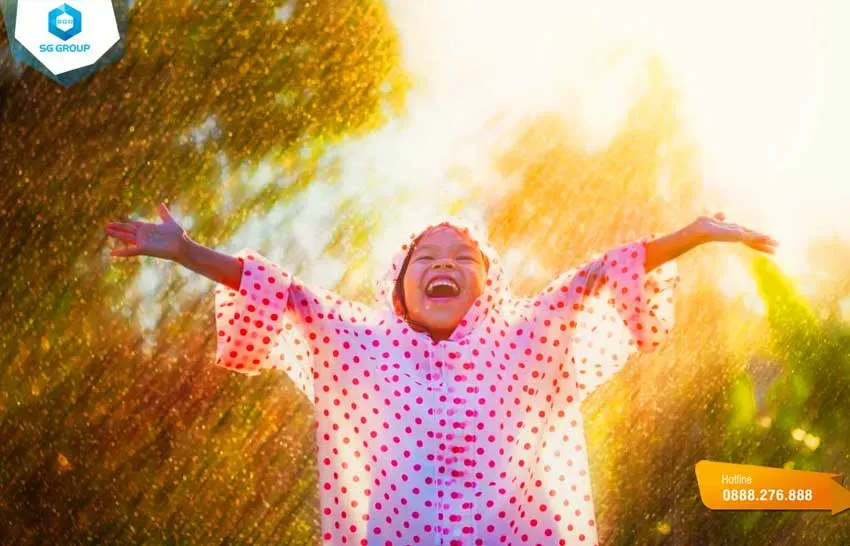 Khu vực đỗ xe máy rộng rãi và có mái che tại bãi giữ xe sân bay Tân Sơn Nhất