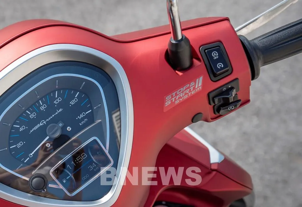 Hệ thống dừng động cơ tạm thời (Stop&amp;Start System) giúp tiết kiệm nhiên liệu khi dừng xe lâu