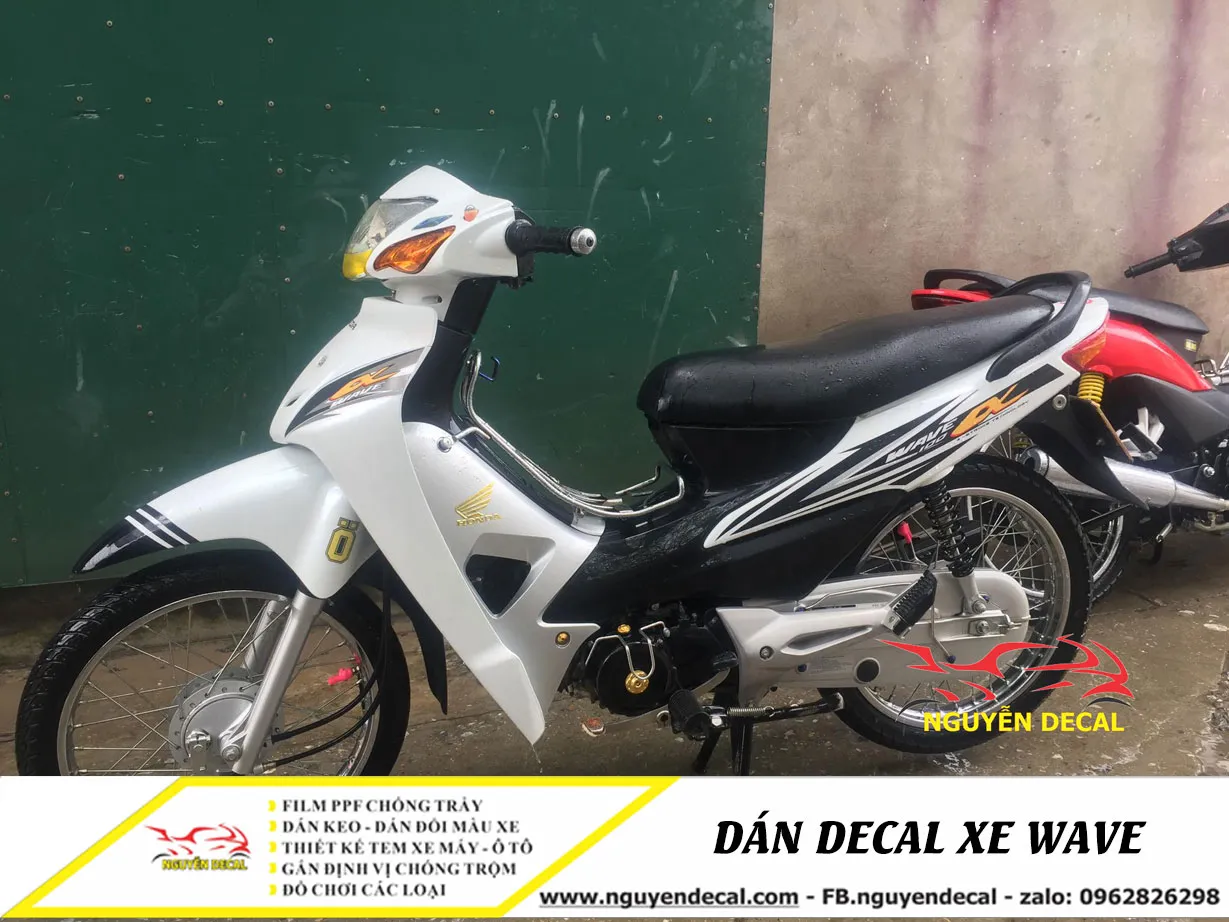 xe Wave 100 Alpha màu trắng đen dán tem carbon
