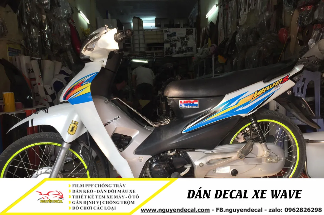Mẫu decal xe Wave 100S trắng xanh ngọc trẻ trung