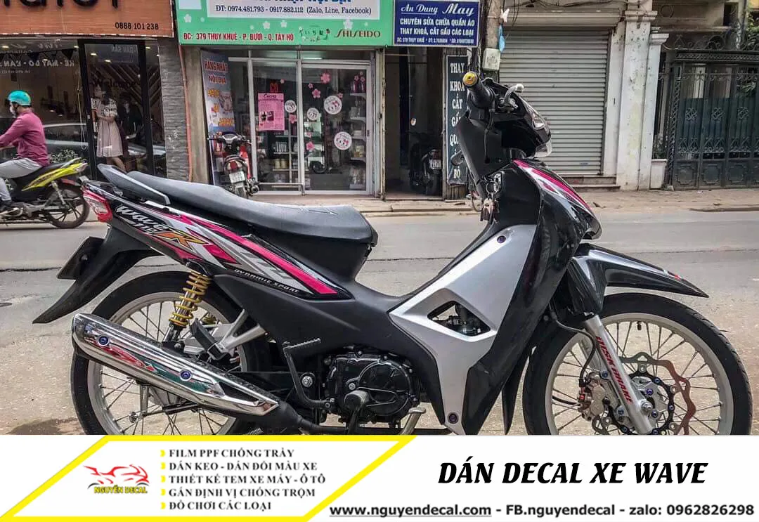 Decal màu đen tím độc đáo trên mẫu xe Wave 110R