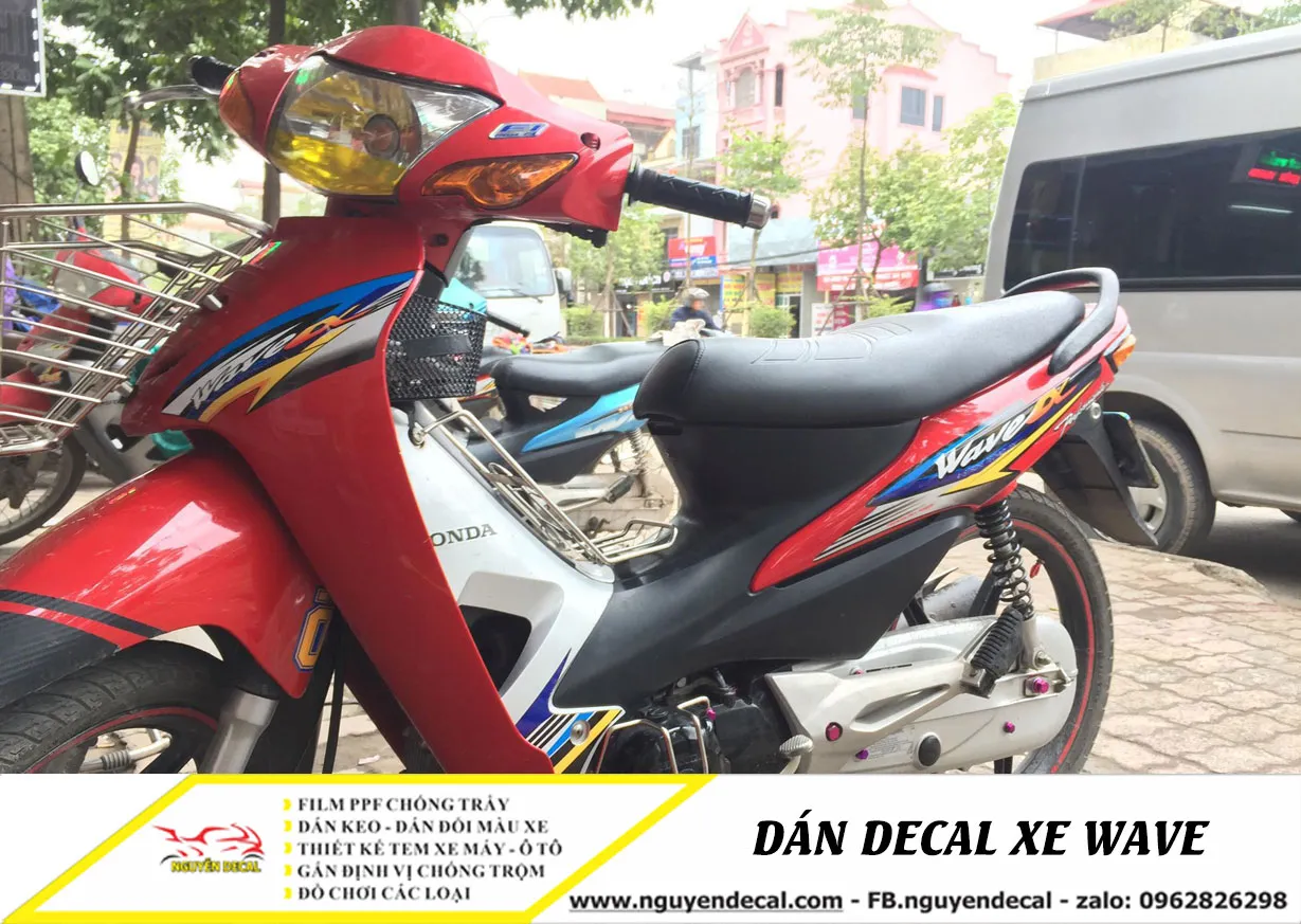 Decal dán xe Wave Alpha đỏ xanh thu hút mọi ánh nhìn