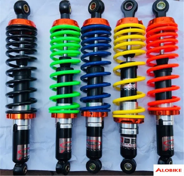 Bộ phuộc xe Wave Alpha màu vàng nổi bật, là một đồ chơi xe kiểng được ưa chuộng để tăng tính thể thao và khả năng giảm xóc