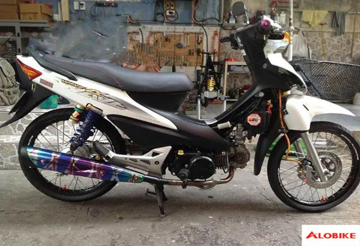 Cận cảnh phần đầu xe wave alpha độ kiểng đẹp với đèn LED 2 tầng Cybat