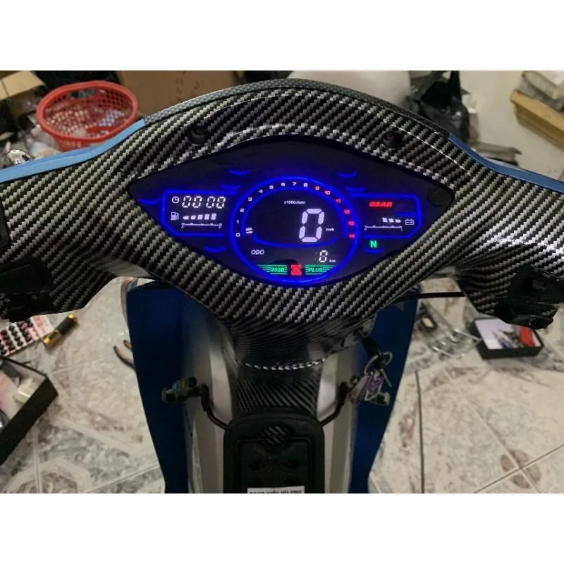 Đồng hồ điện tử lắp cho xe wave 2022 hiển thị các thông số vận hành và ánh sáng LED hiện đại