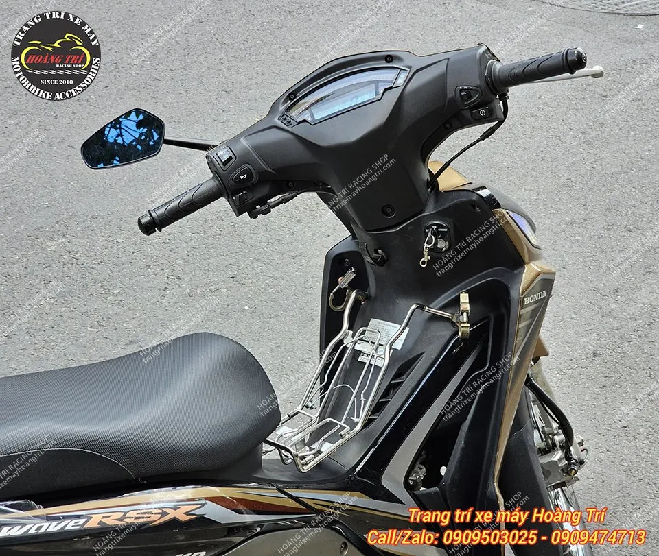 Góc chụp cận cảnh mặt đồng hồ điện tử hiện đại, nâng cấp trải nghiệm Wave 50cc