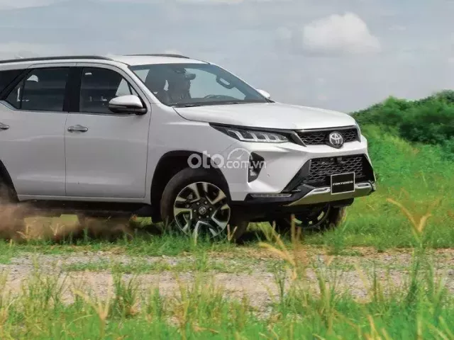 Toyota Fortuner Máy Dầu Vận Hành Đáng Tin Cậy Và Khả Năng Giữ Giá Cao.