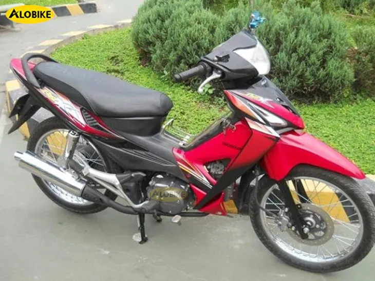 Minh họa bộ dàn áo Wave RSX 100/110 màu đỏ đen, nhấn mạnh chất lượng lớp sơn