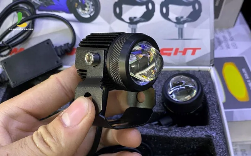 Chọn đèn trợ sáng có giá thành hợp lý phù hợp với ngân sách của học sinh sinh viên