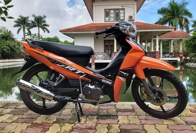 Giá xe Sirius 50cc niêm yết và lăn bánh có sự chênh lệch đáng kể, phụ thuộc vào chi phí đăng ký xe