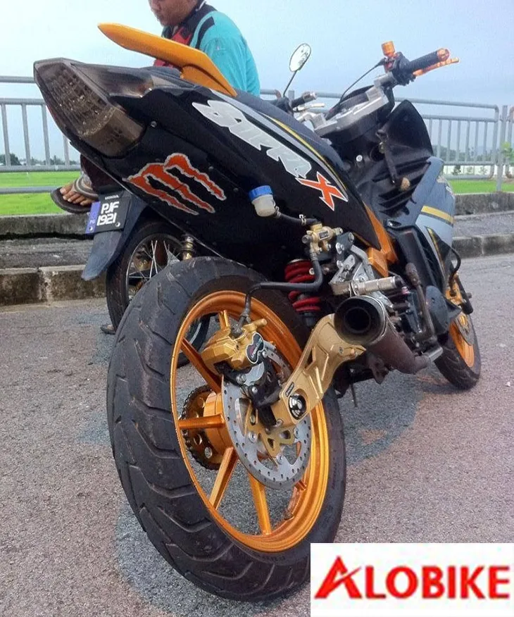 Hình ảnh xe Wave dọn kiểng đẹp với dàn chân của các dòng xe phân khối lớn