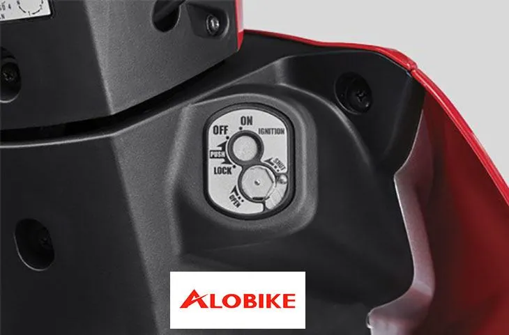 Ổ khóa từ xe Wave Alpha chính hãng đã được lắp đặt hoàn thiện, đảm bảo tính thẩm mỹ và an toàn