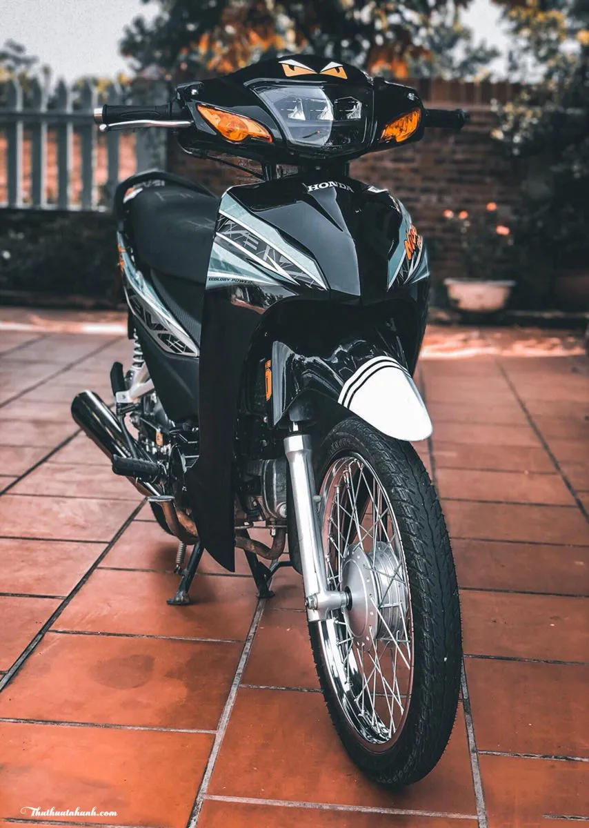 Hình Ảnh Xe Wave: Tận hưởng cảm giác như đang ngồi trên chiếc xe khi chiêm ngưỡng những hình ảnh đẹp của xe Wave. Từ những chuyến đi đầy phiêu lưu đến những cảnh quan tuyệt đẹp đằng sau tay lái Wave, các hình ảnh này sẽ khiến bạn muốn sở hữu ngay một chiếc xe Wave để khám phá thế giới.