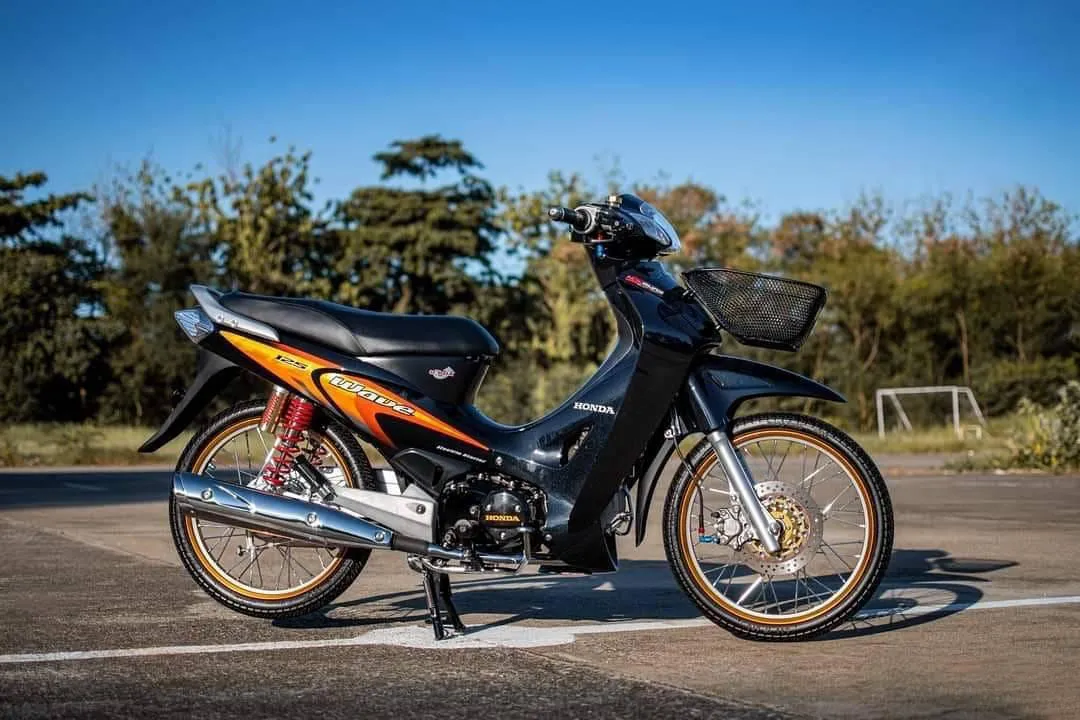 Mẫu xe Wave độ kiểng đơn giản với sự phối màu tinh tế