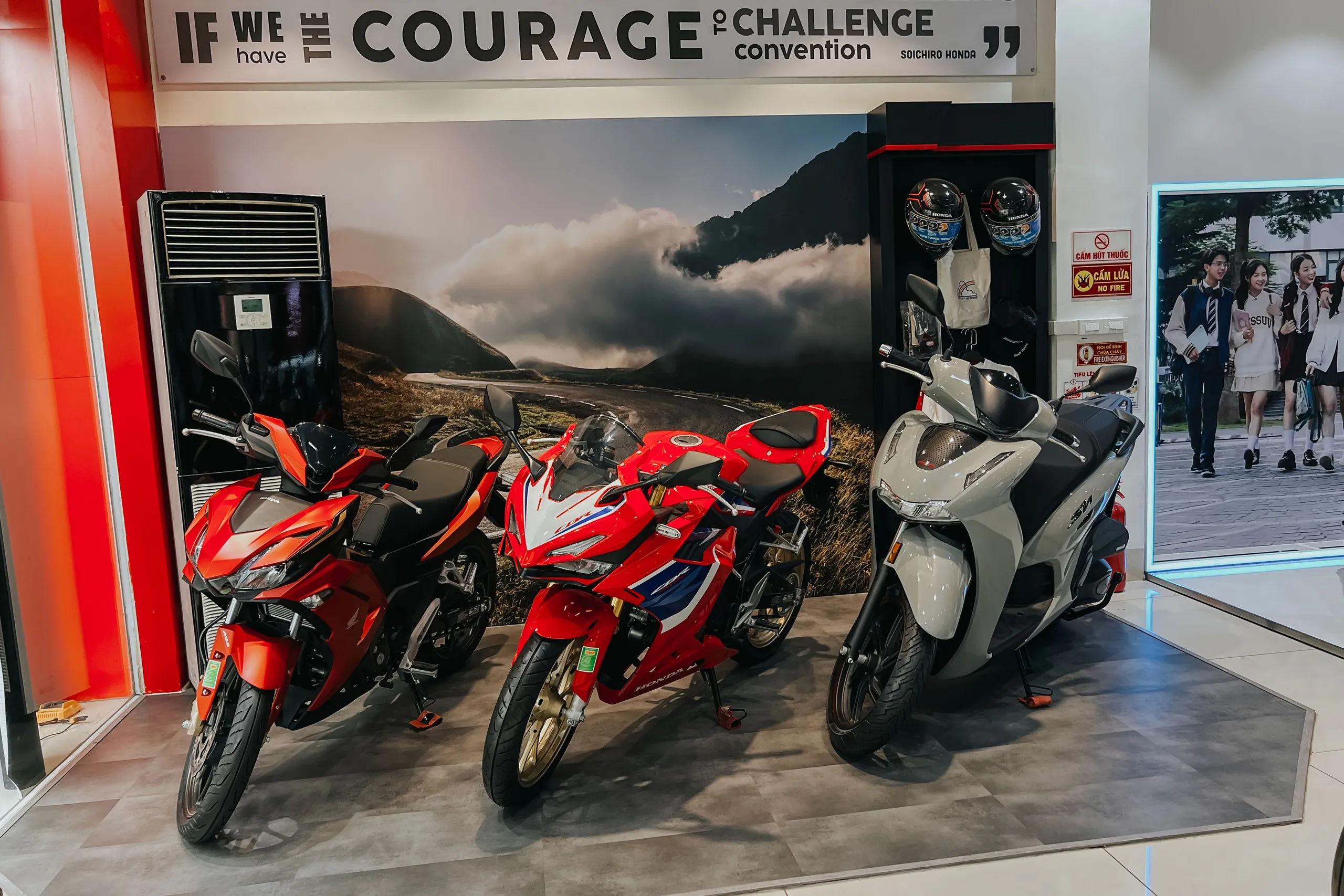 Mẫu xe côn tay Honda Winner X và CBR150R thường xuyên được các đại lý ưu đãi giảm giá sâu so với giá niêm yết nhằm kích thích doanh số bán hàng trong phân khúc cạnh tranh.