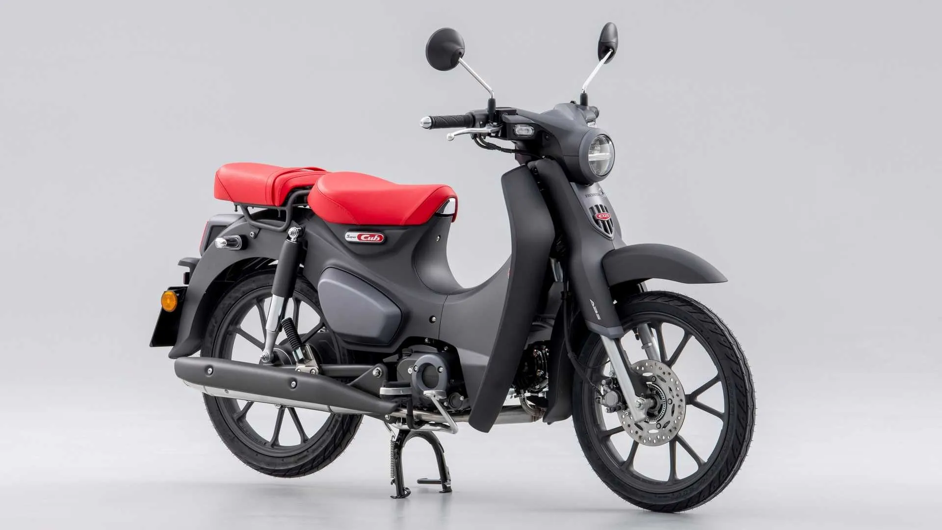 Hình ảnh chiếc Honda Super Cub C125 phong cách cổ điển