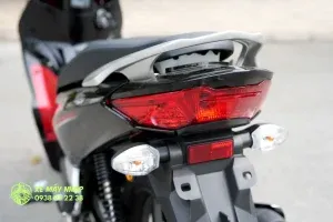 Honda Wave 125i Malaysia màu đỏ chi tiết động cơ