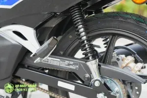 Honda Wave 125i Malaysia màu xanh dương nhìn từ sau