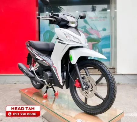 Thiết kế đầu xe Honda Wave RSX 2024 với mặt nạ chữ V sắc nét