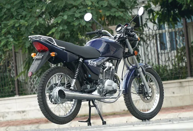 Mẫu xe Enduro Minsk X250 với động cơ 250cc, thông tin về giá xe máy Minsk X250 tại Việt Nam.
