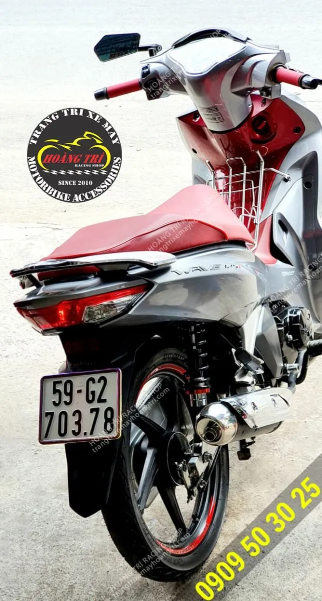 Anh khách trang bị kit 5 món cho xế cưng của mình