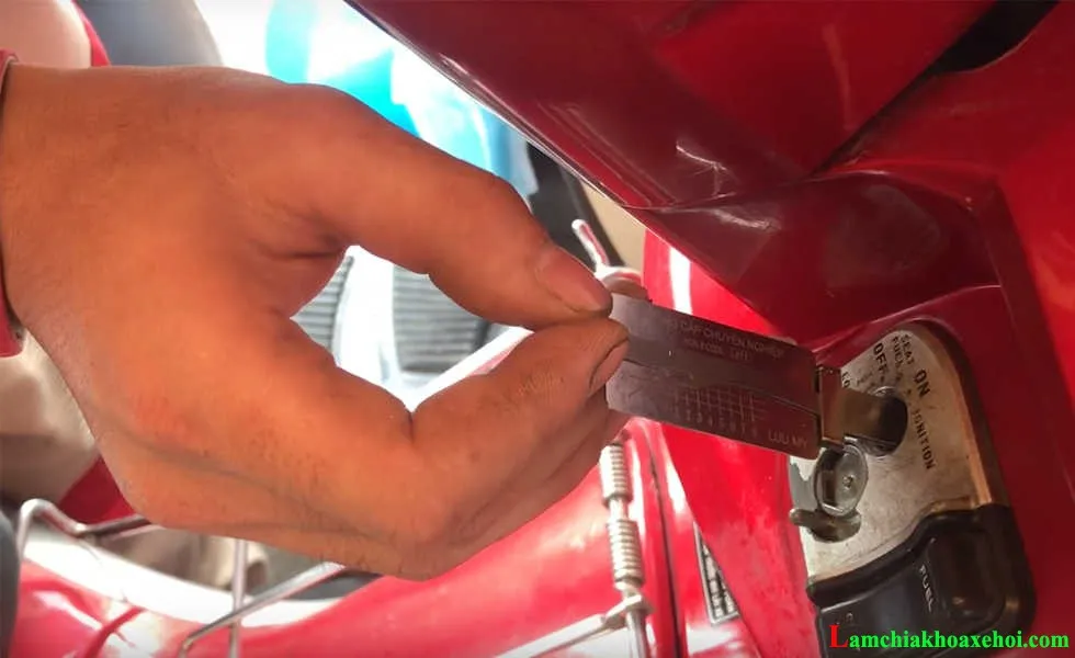 chìa khóa xe wave: làm lại chìa khóa xe wave khi mất hết chìa