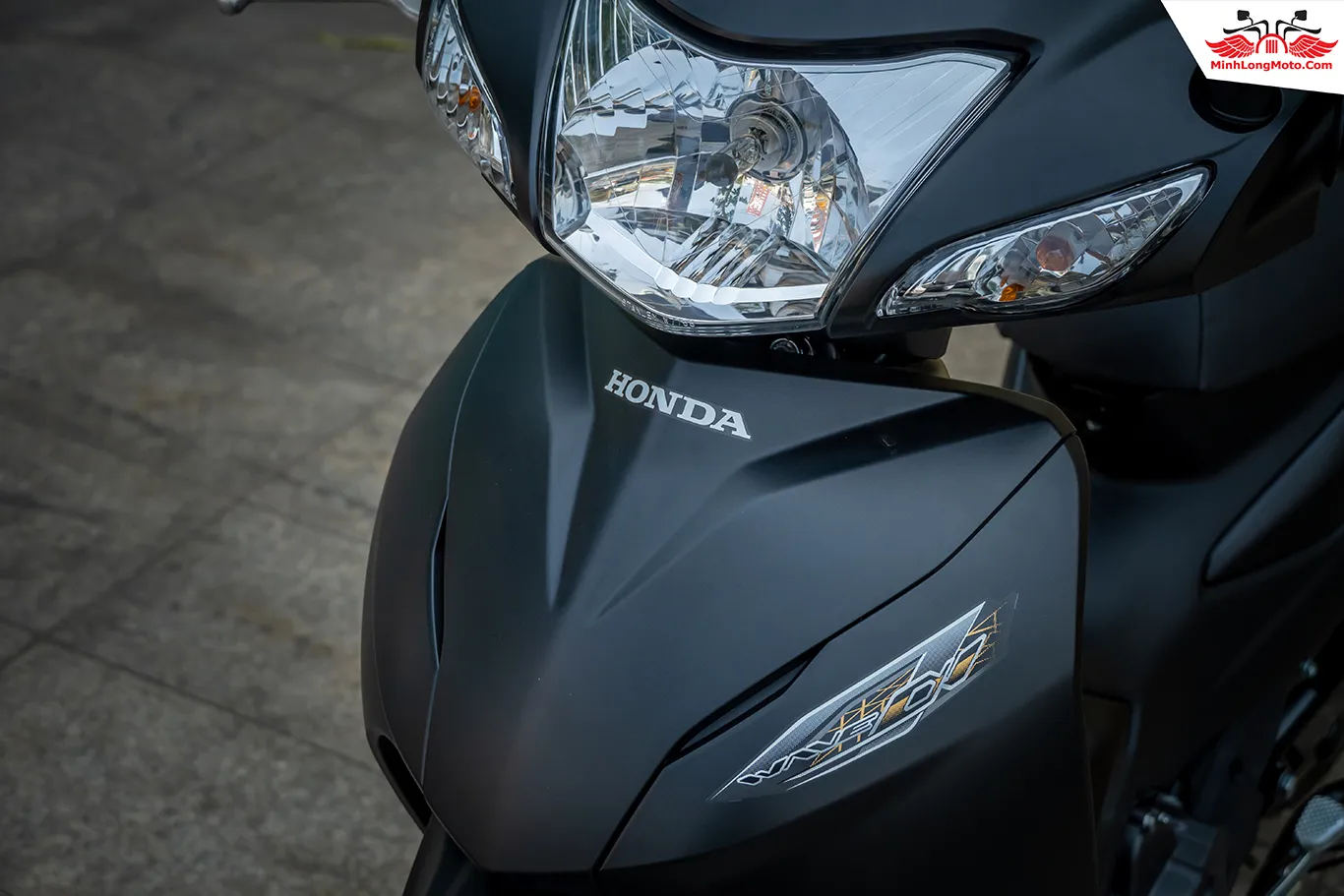 Mặt nạ trước của xe máy Wave Alpha đen nhám