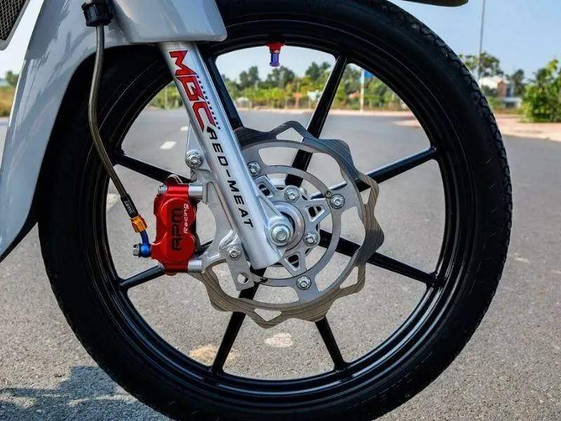 Bộ mâm đúc hợp kim 5 chấu thể thao, nâng cấp quan trọng cho Wave 50cc độ kiểng