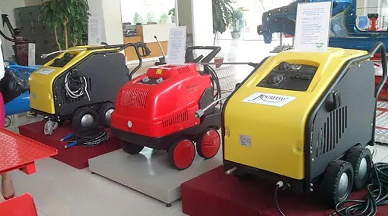 Minh họa giá máy rửa xe nước nóng dao động từ phân khúc cơ bản đến cao cấp