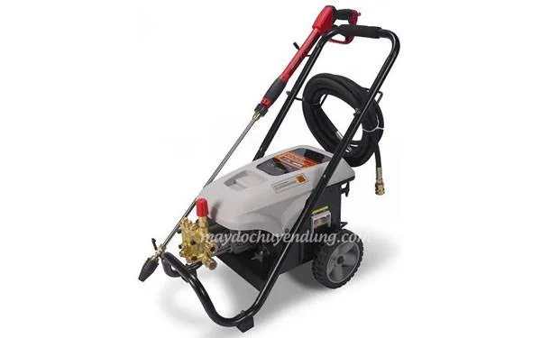 Máy rửa xe cao áp Lutian LT-16MC 2.2Kw, thiết bị chuyên dụng cho garage chăm sóc ô tô con nhờ khả năng tiết kiệm nước vượt trội.