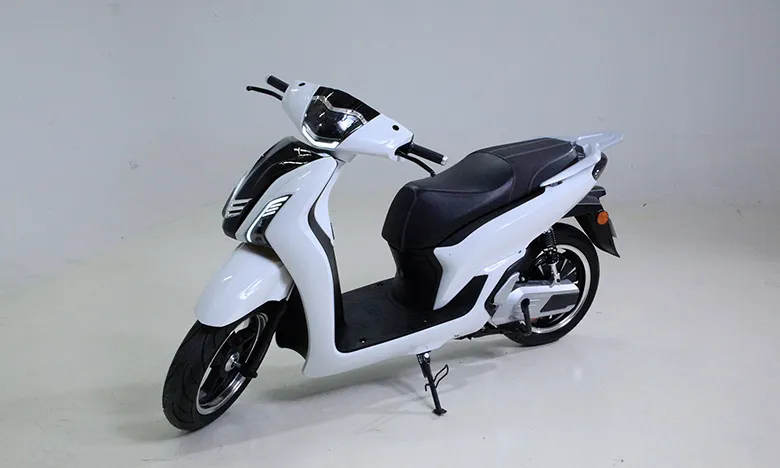So sánh các mẫu xe máy 50cc giá rẻ và xe máy điện khi mua xe máy giá rẻ tại hà nội